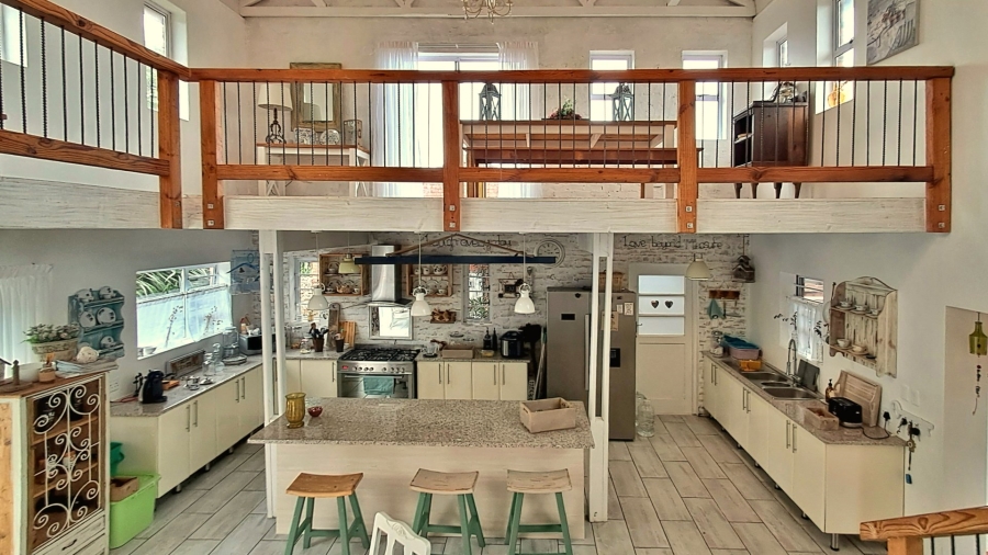 4 Bedroom Property for Sale in Seaview Eastern Cape